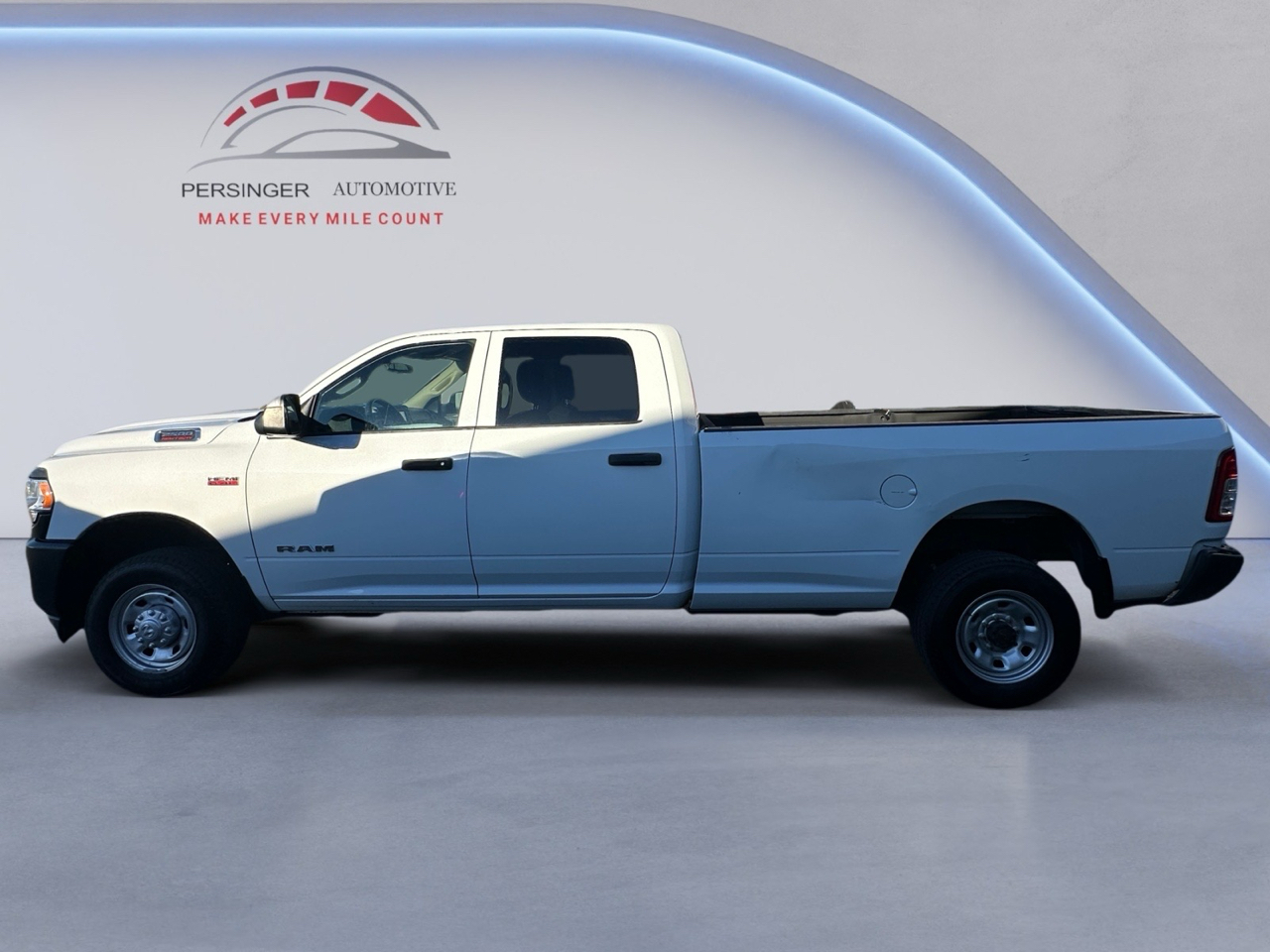 RAM 2500 Tradesman 4x4 Crew Cab 8' Box 2020 RAM 2500 Tradesman 4x4 Crew Cab 8' Box 2020