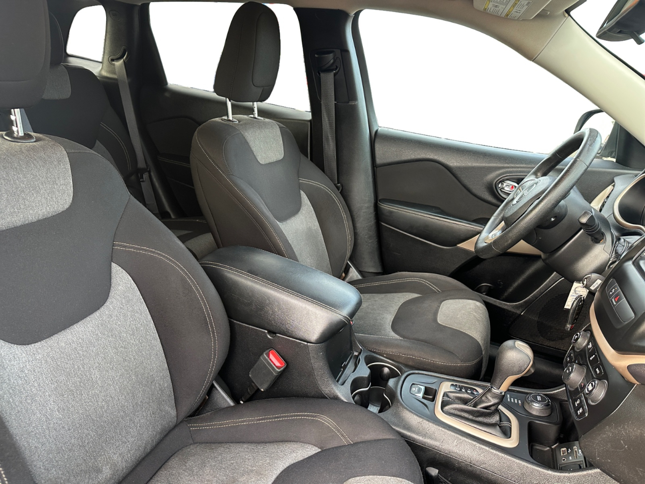 Jeep Cherokee Latitude 4x4 2018 Jeep Cherokee Latitude 4x4 2018