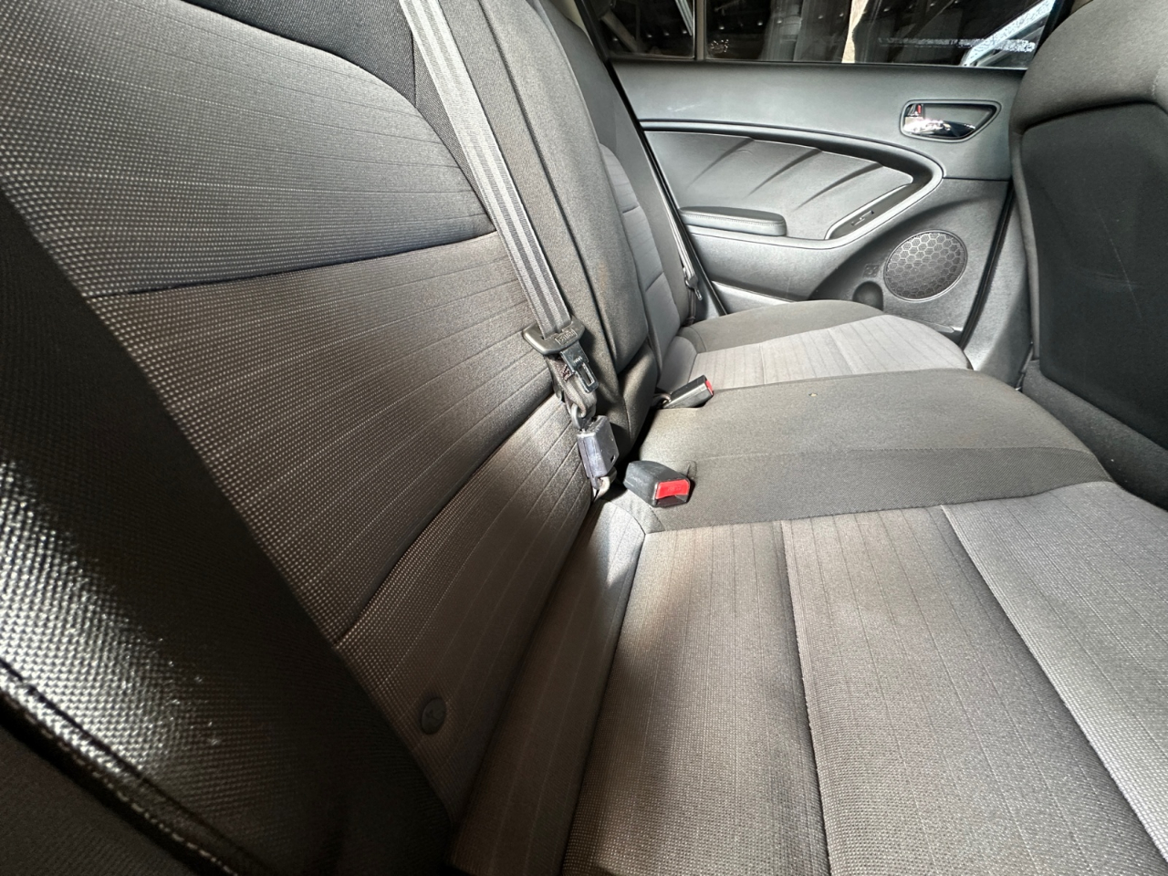 Kia Forte 5-Door LX 2016