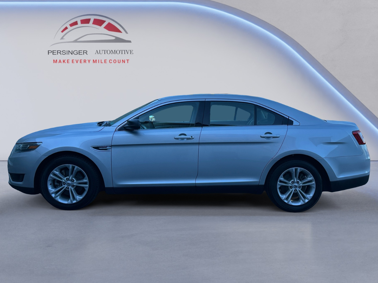 Ford Taurus SE FWD 2018