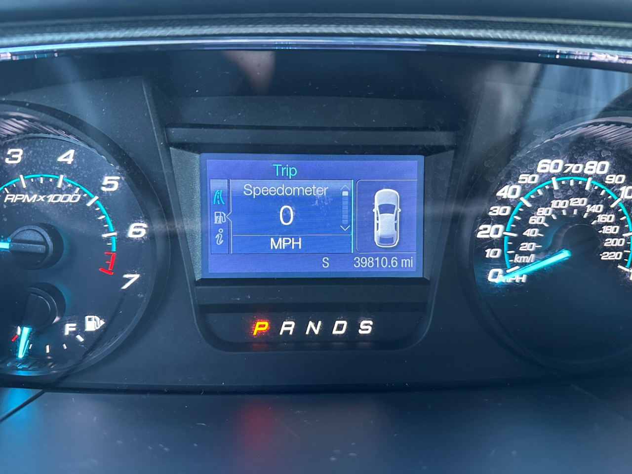 Ford Taurus SE FWD 2018