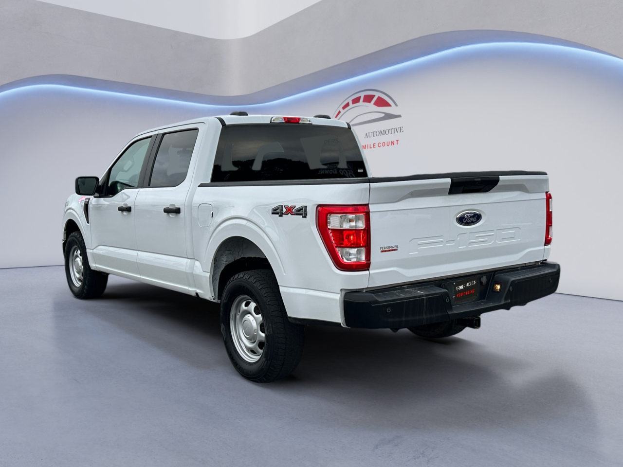 Ford F-150 XL 4WD SuperCrew 5.5' Box 2023