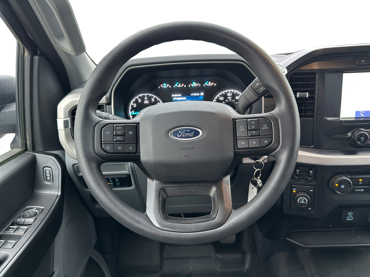 Ford F-150 XL 4WD SuperCrew 5.5' Box 2023