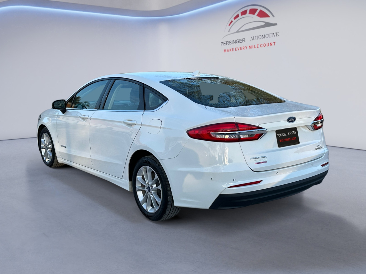 Ford Fusion Hybrid SE FWD 2019