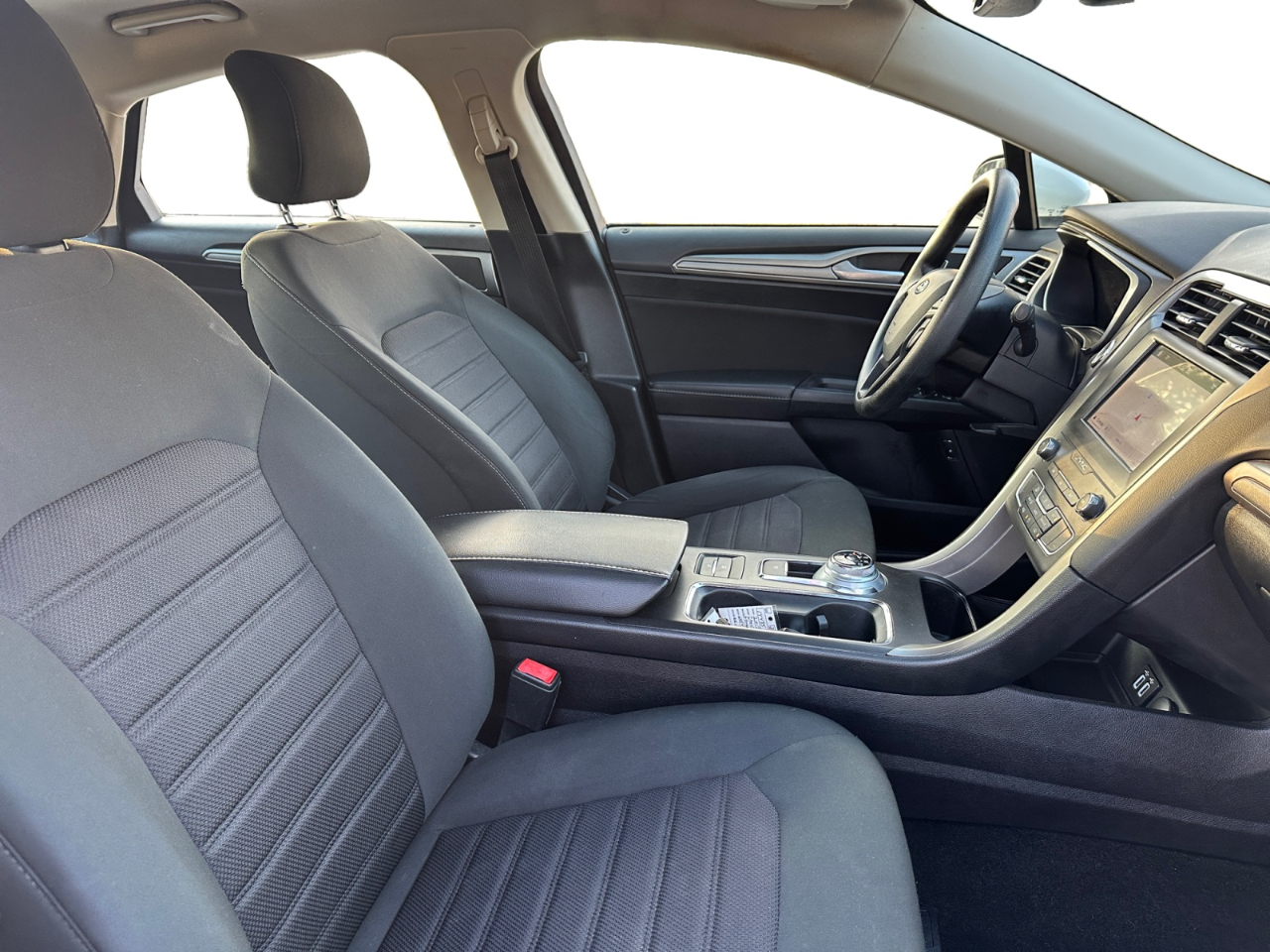 Ford Fusion Hybrid SE FWD 2019