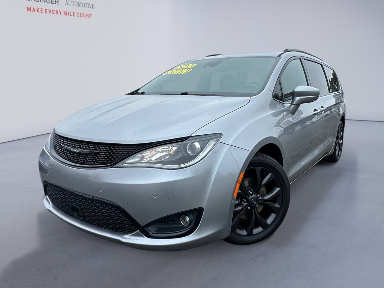 Chrysler Pacifica Touring L Plus FWD 2019
