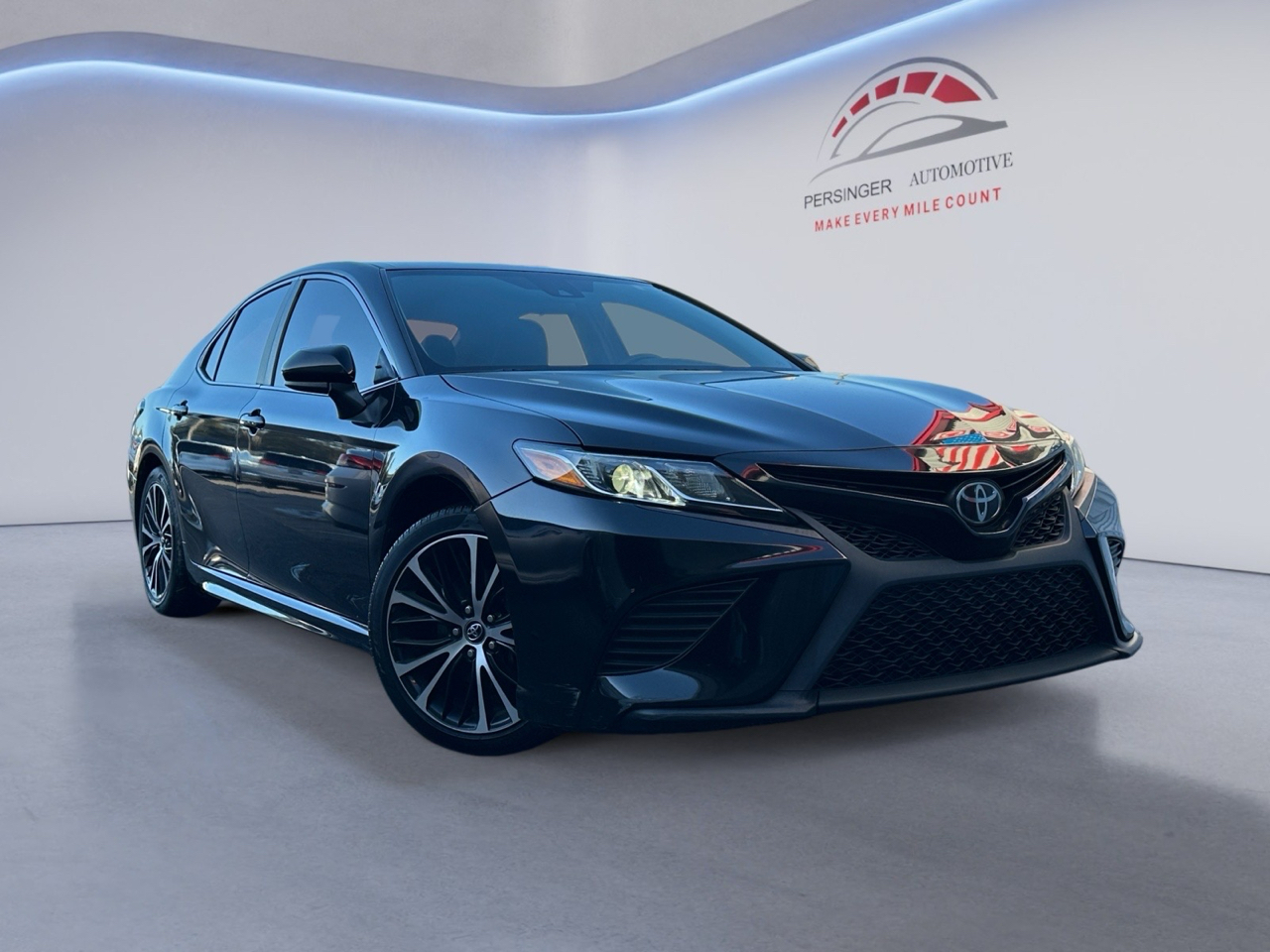 2019 Toyota Camry LE Auto (Natl)