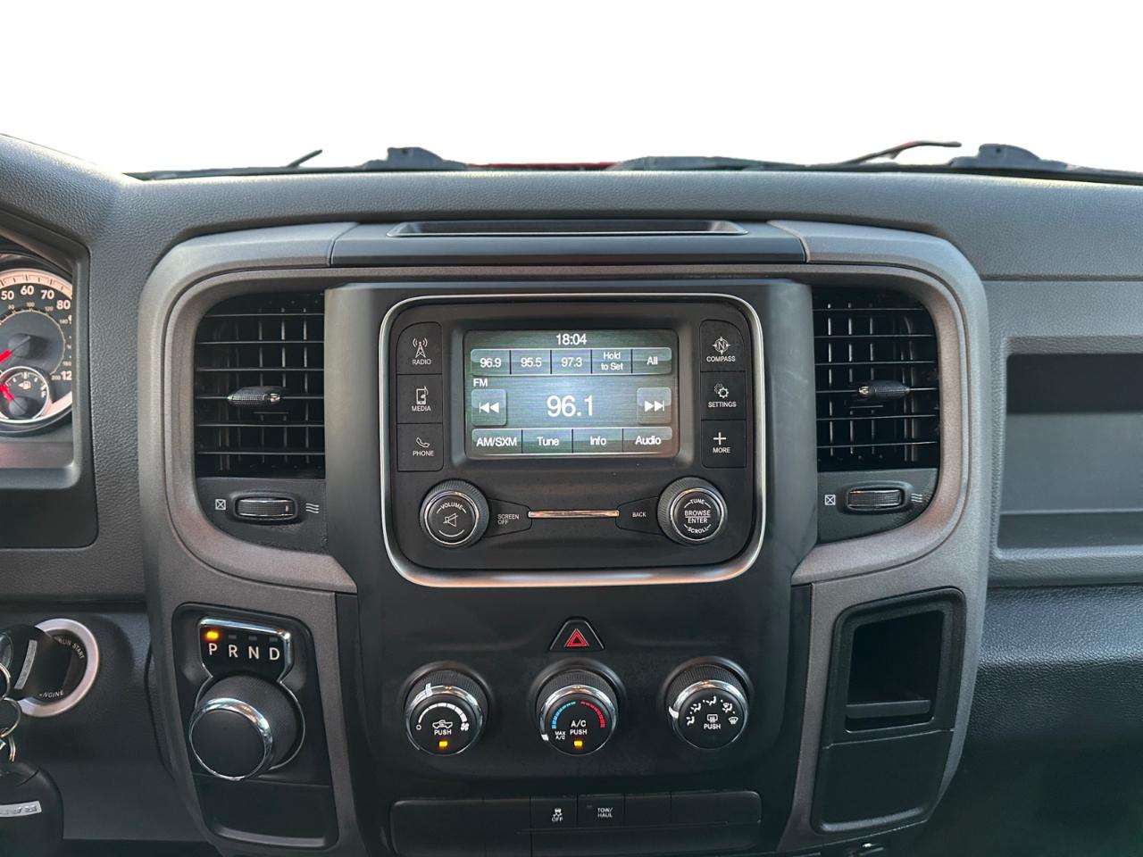 RAM 1500 2WD Crew Cab 140.5" Tradesman 2016