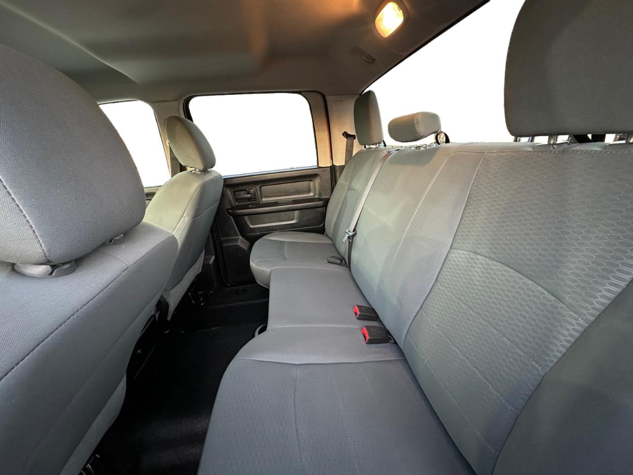 RAM 1500 2WD Crew Cab 140.5" Tradesman 2016