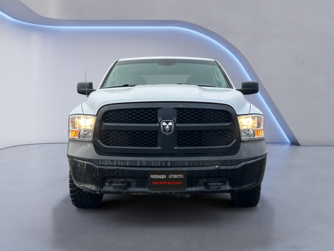 RAM 1500 Tradesman 4x4 Crew Cab 5'7" Box 2018