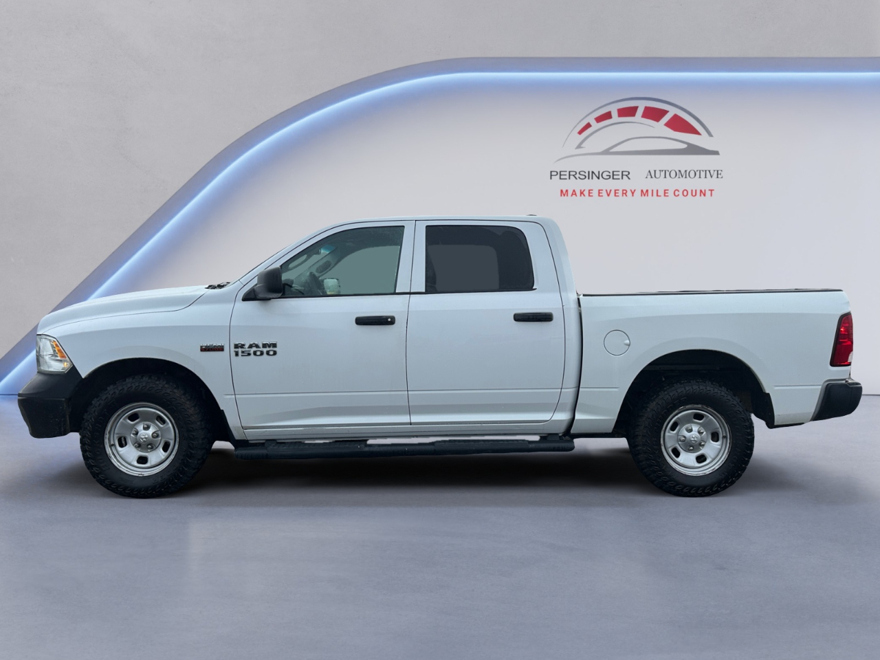 RAM 1500 Tradesman 4x4 Crew Cab 5'7" Box 2018