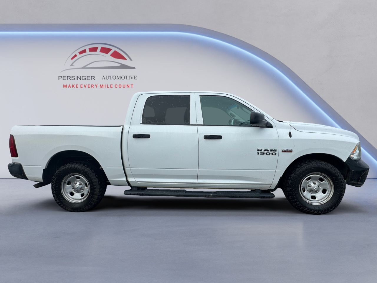 RAM 1500 Tradesman 4x4 Crew Cab 5'7" Box 2018