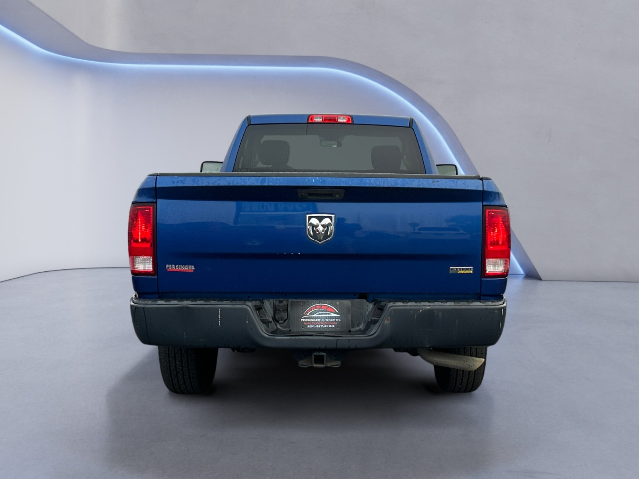 RAM 1500 Tradesman 4x2 Regular Cab 8' Box 2017