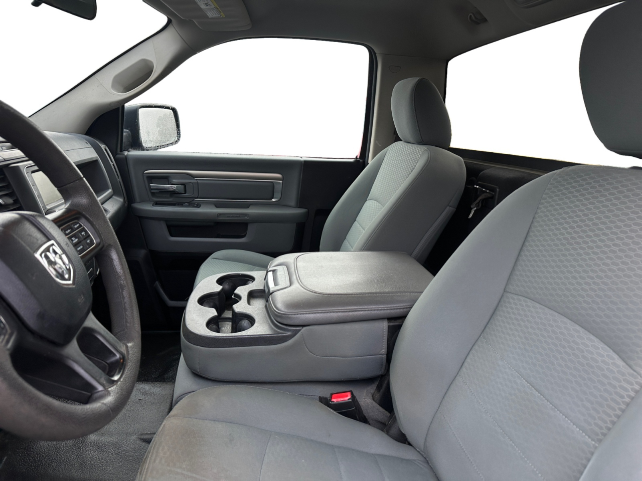 RAM 1500 Tradesman 4x2 Regular Cab 8' Box 2017