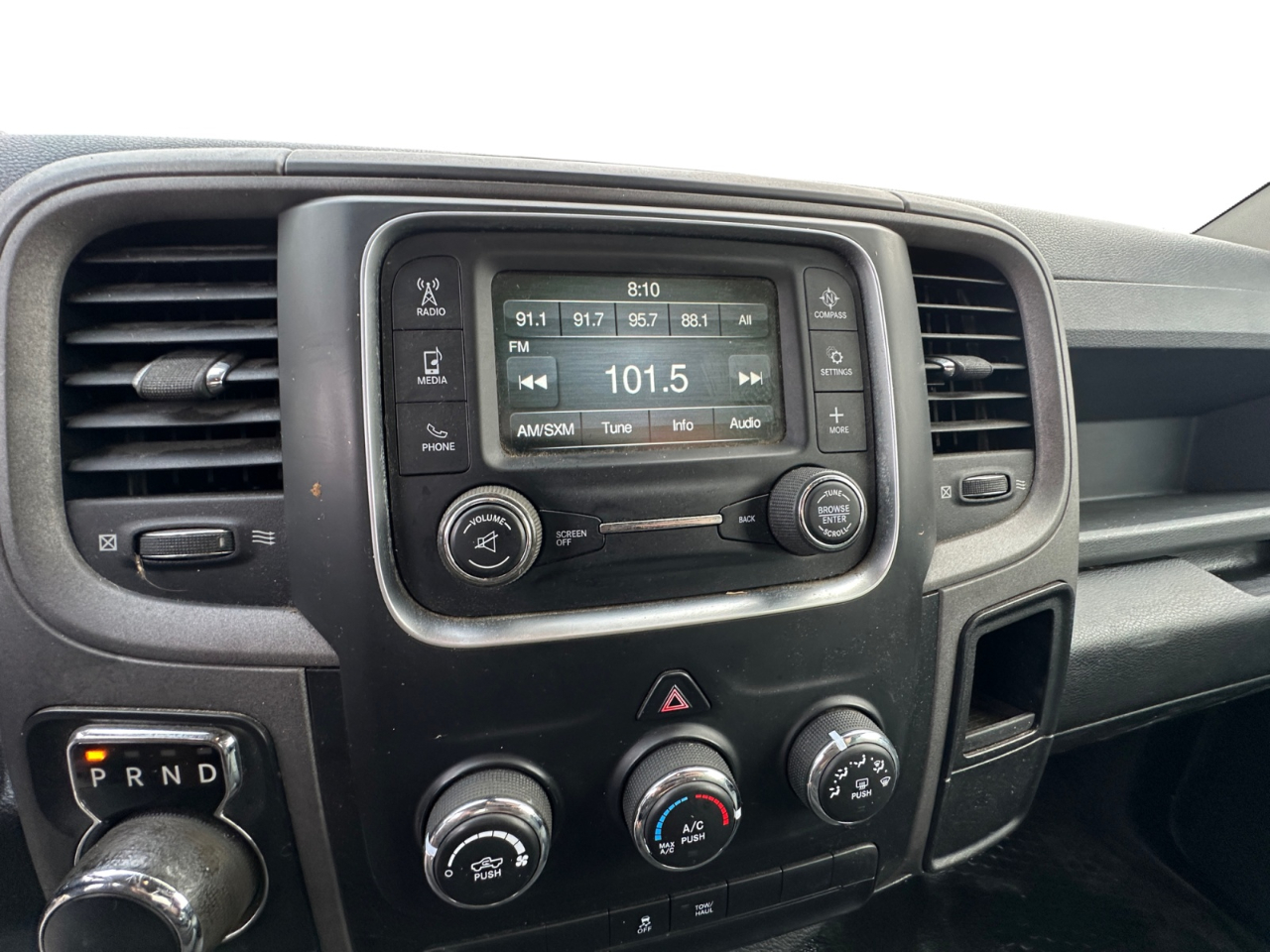 RAM 1500 Tradesman 4x2 Regular Cab 8' Box 2017