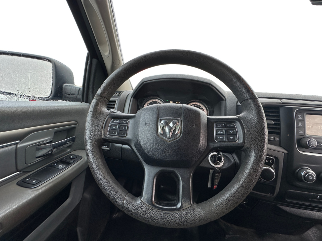 RAM 1500 Tradesman 4x2 Regular Cab 8' Box 2017