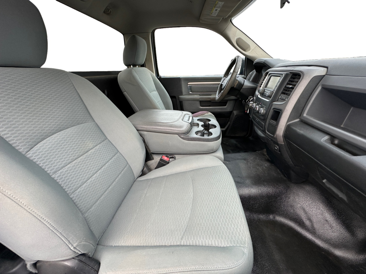 RAM 1500 Tradesman 4x2 Regular Cab 8' Box 2017