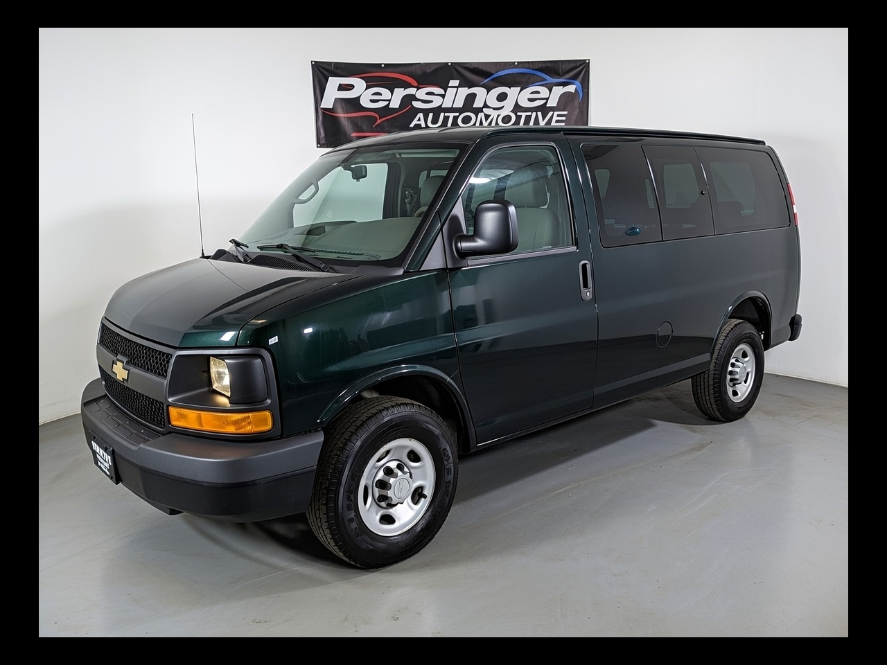 2015 Chevrolet Express Passenger RWD 2500 135" LS