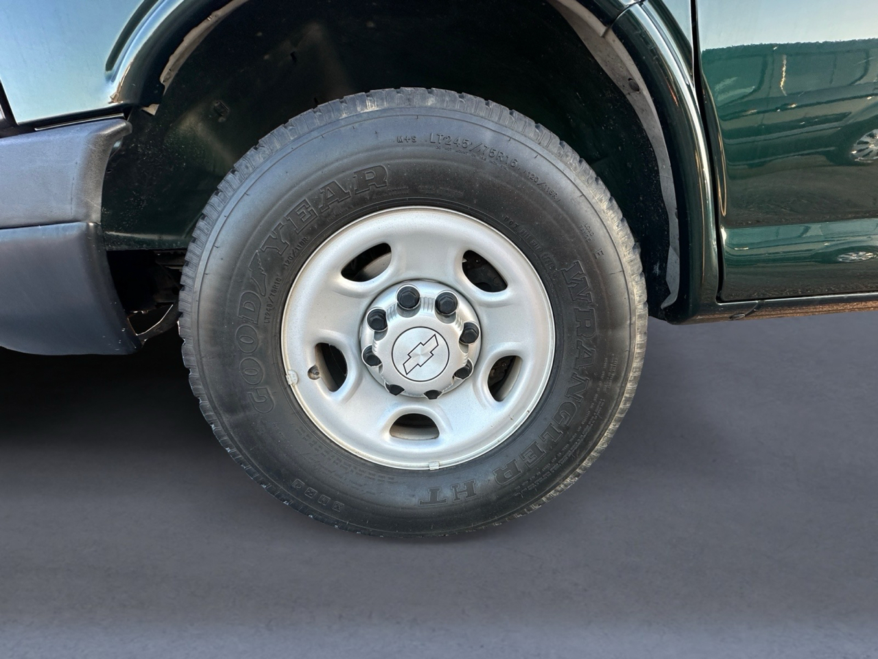 Chevrolet Express Passenger RWD 2500 135" LS 2015