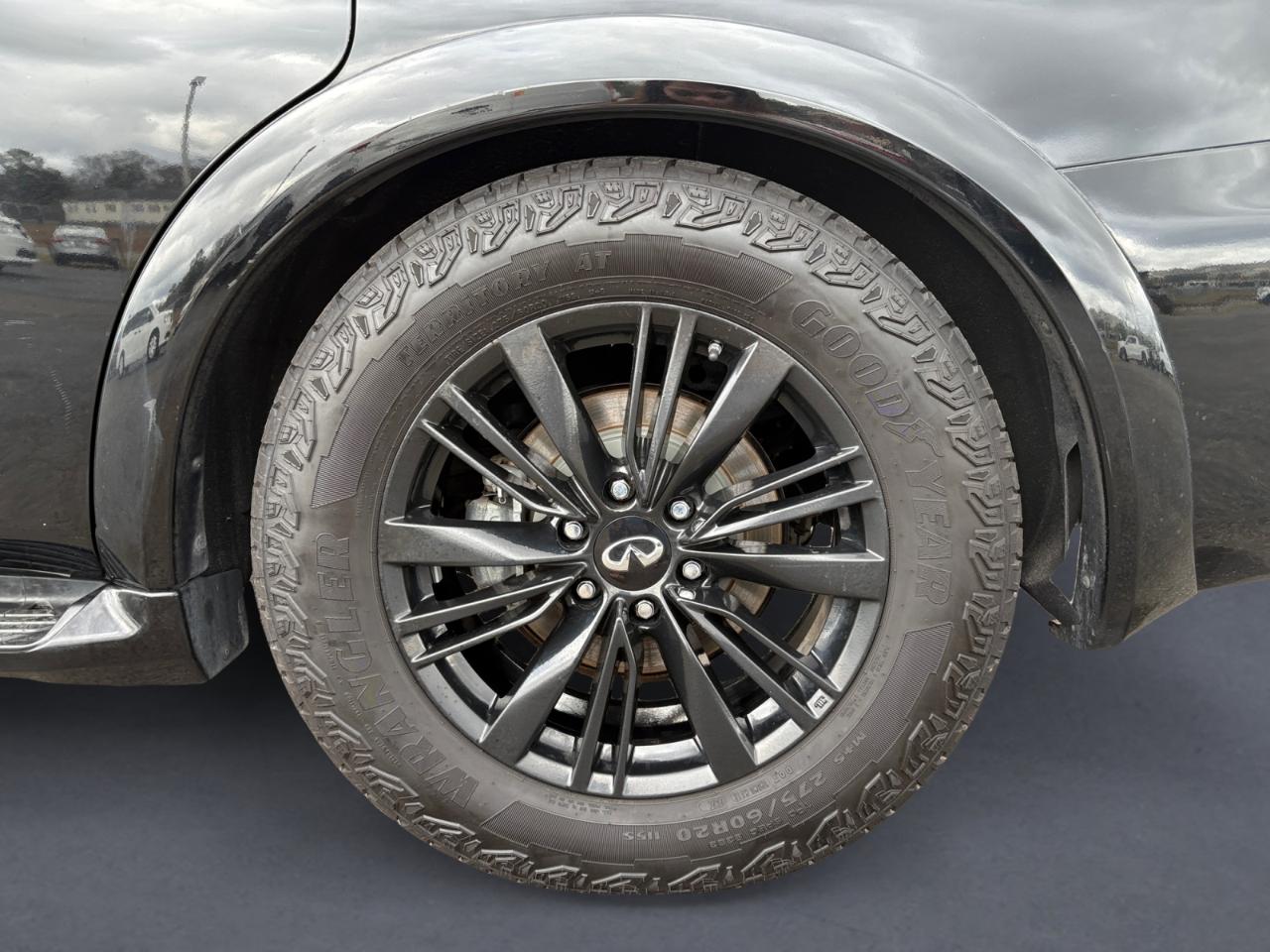 Infiniti QX80 LUXE AWD 2019