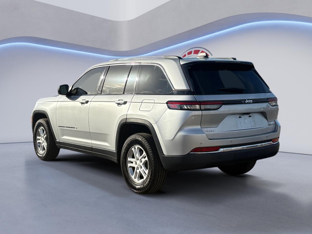 Jeep Grand Cherokee Laredo 4x4 2023