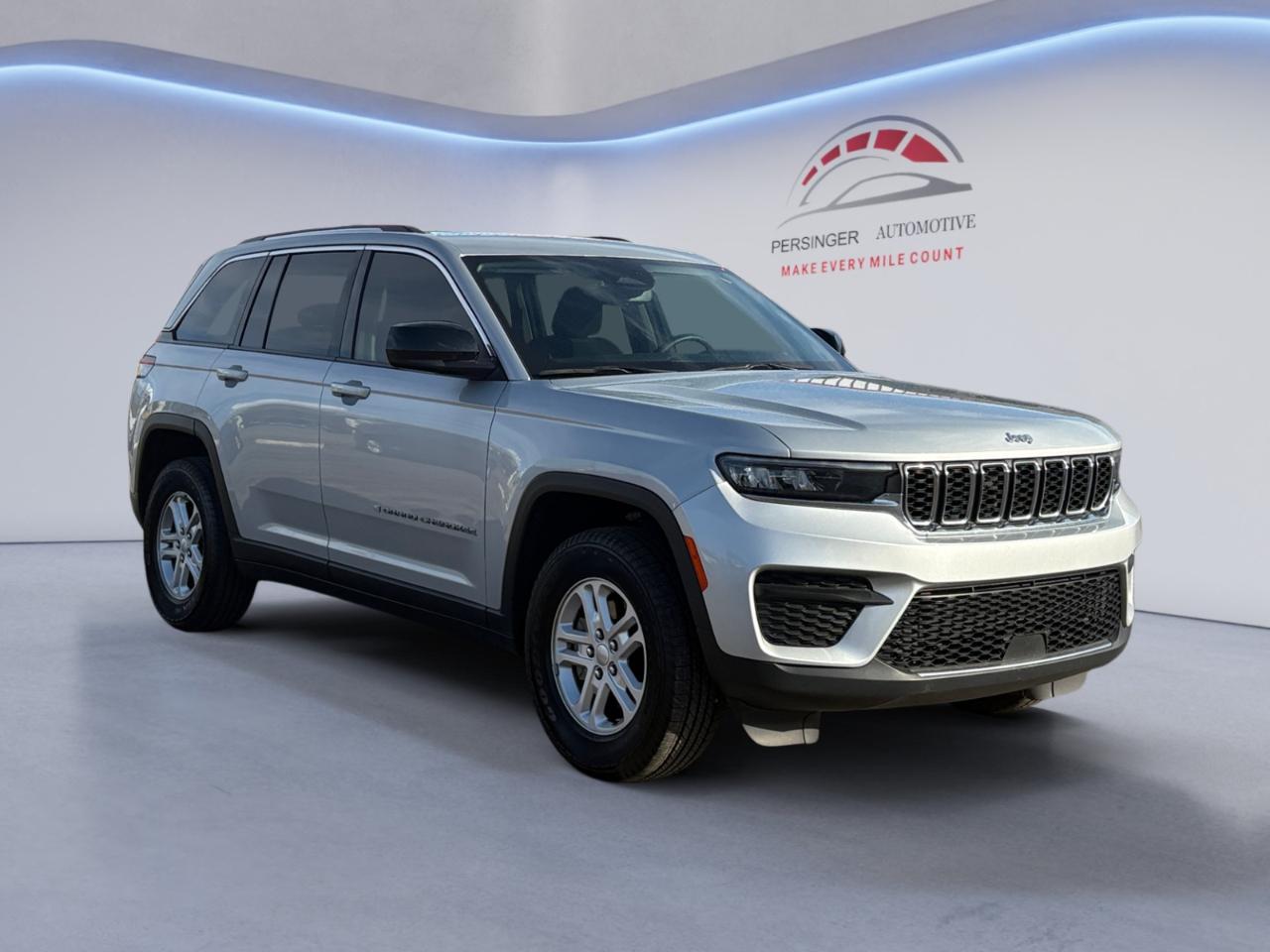 Jeep Grand Cherokee Laredo 4x4 2023