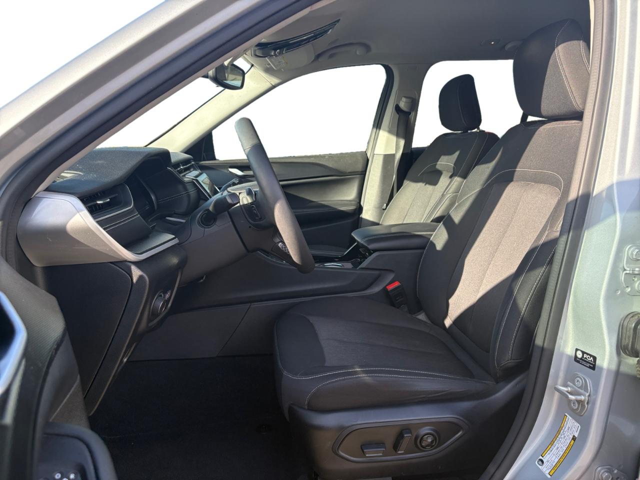 Jeep Grand Cherokee Laredo 4x4 2023