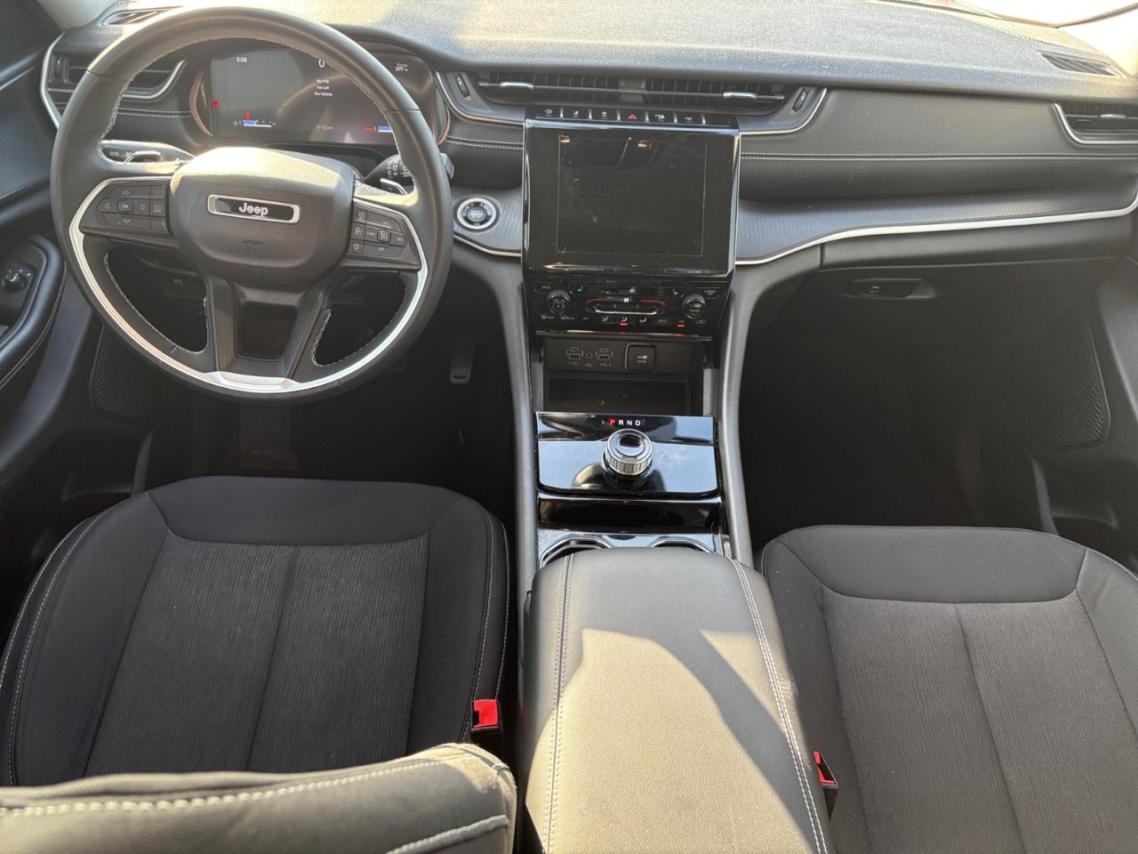 Jeep Grand Cherokee Laredo 4x4 2023