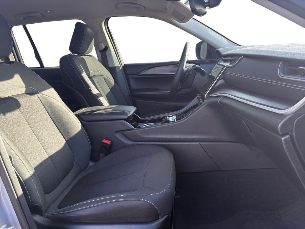 Jeep Grand Cherokee Laredo 4x4 2023