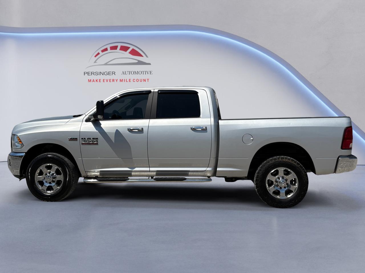 RAM 2500 Big Horn 4x2 Crew Cab 6'4" Box 2018