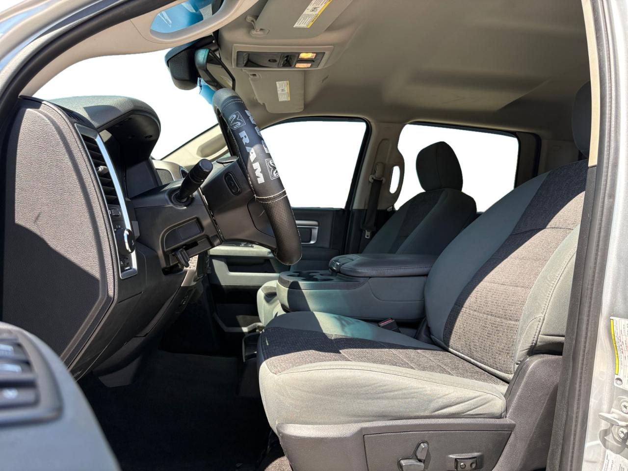 RAM 2500 Big Horn 4x2 Crew Cab 6'4" Box 2018