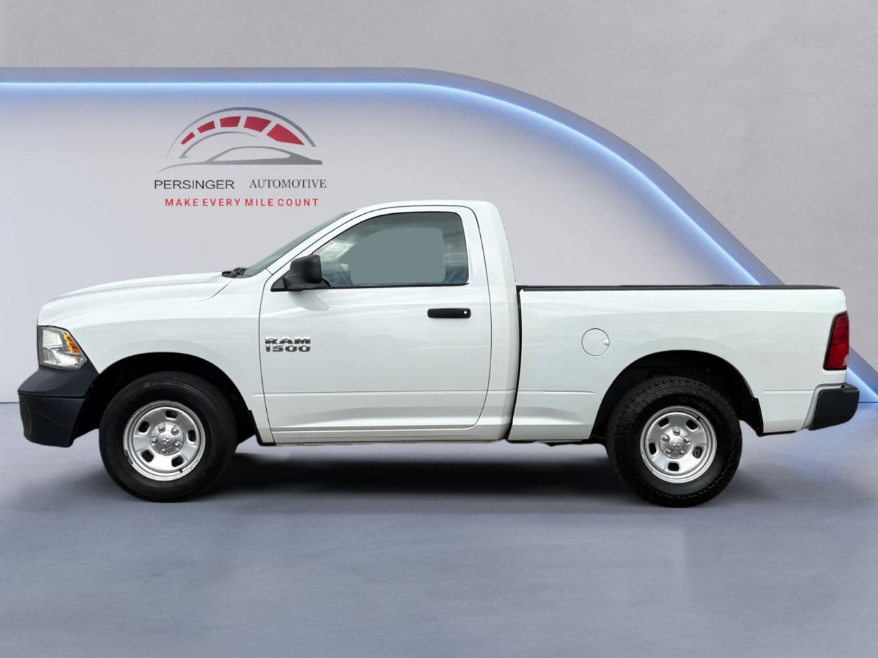 RAM 1500 2WD Reg Cab 120.5" Tradesman 2015