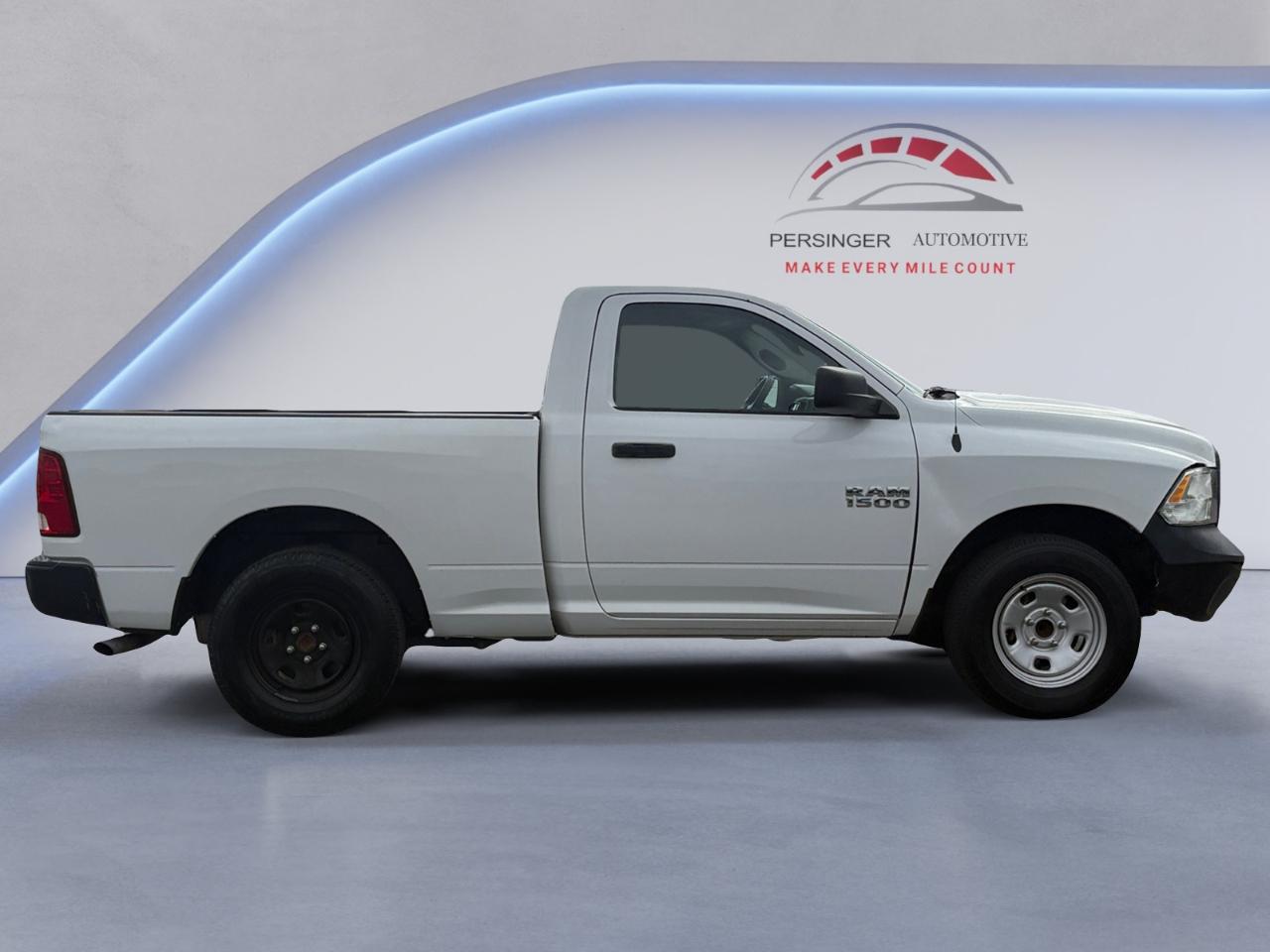 RAM 1500 2WD Reg Cab 120.5" Tradesman 2015