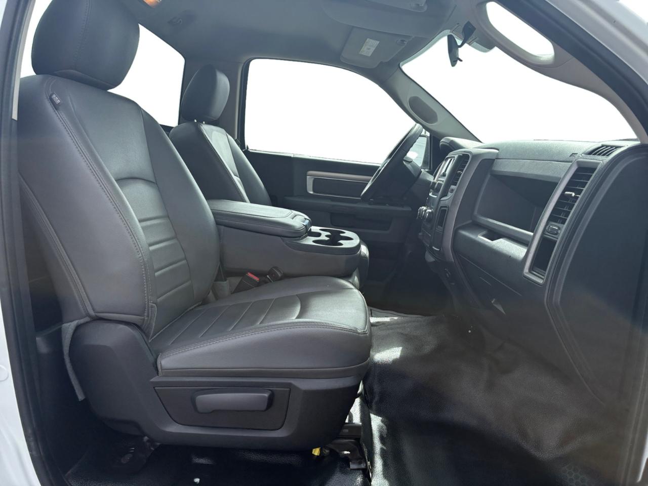 RAM 1500 2WD Reg Cab 120.5" Tradesman 2015