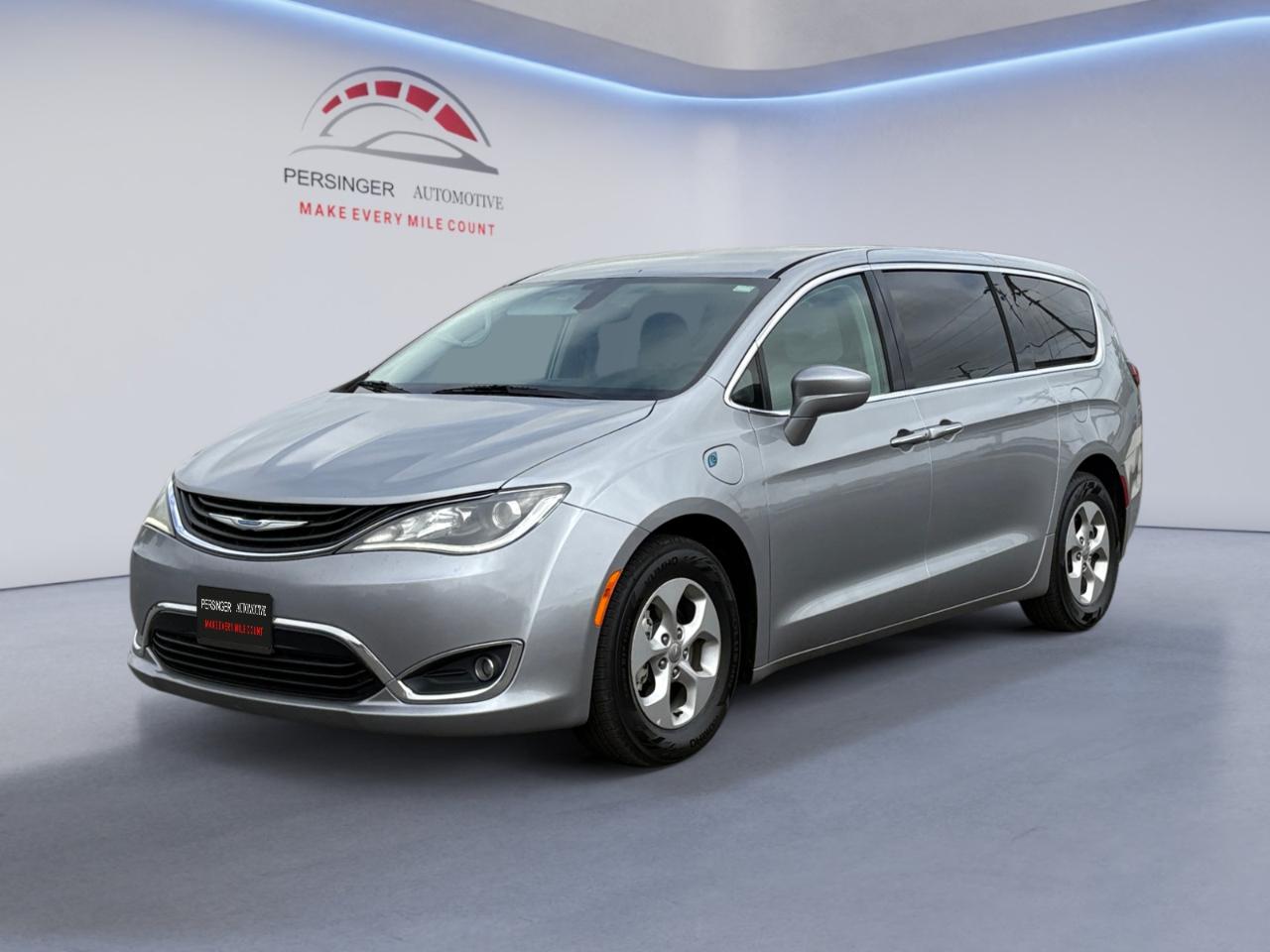 2018 Chrysler Pacifica Hybrid Touring Plus FWD