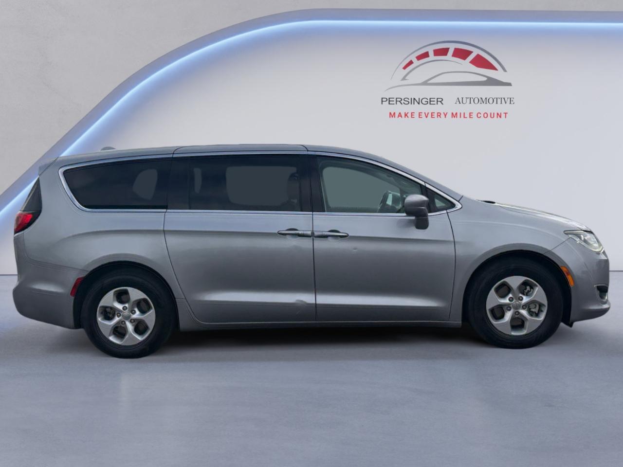 Chrysler Pacifica Hybrid Touring Plus FWD 2018