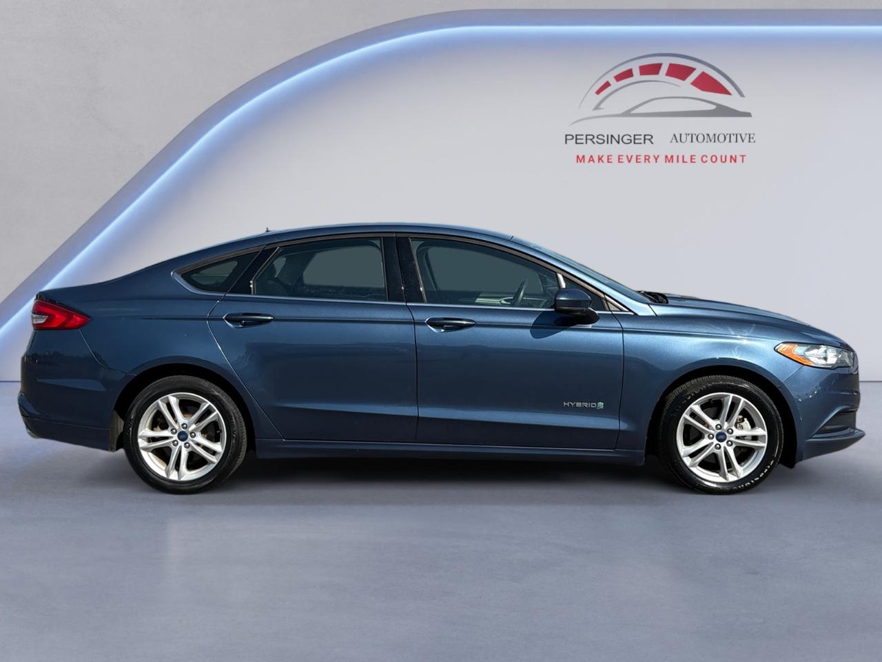 Ford Fusion Hybrid S FWD 2018