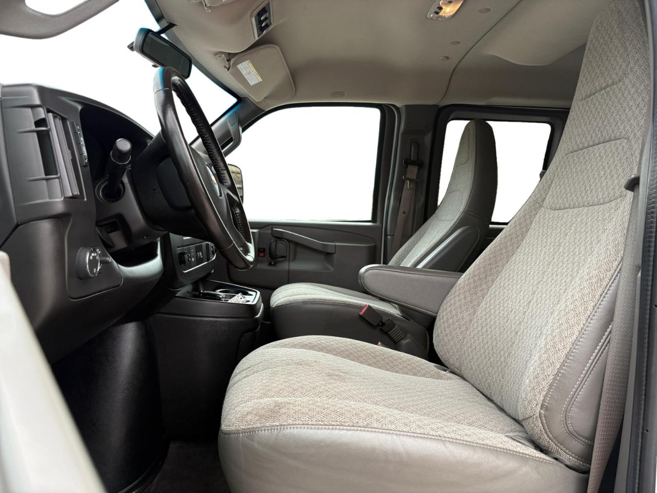 Chevrolet Express Passenger RWD 3500 155" LS 2021