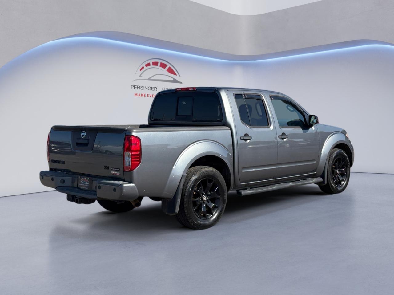 Nissan Frontier Crew Cab 4x2 SV V6 Auto 2018