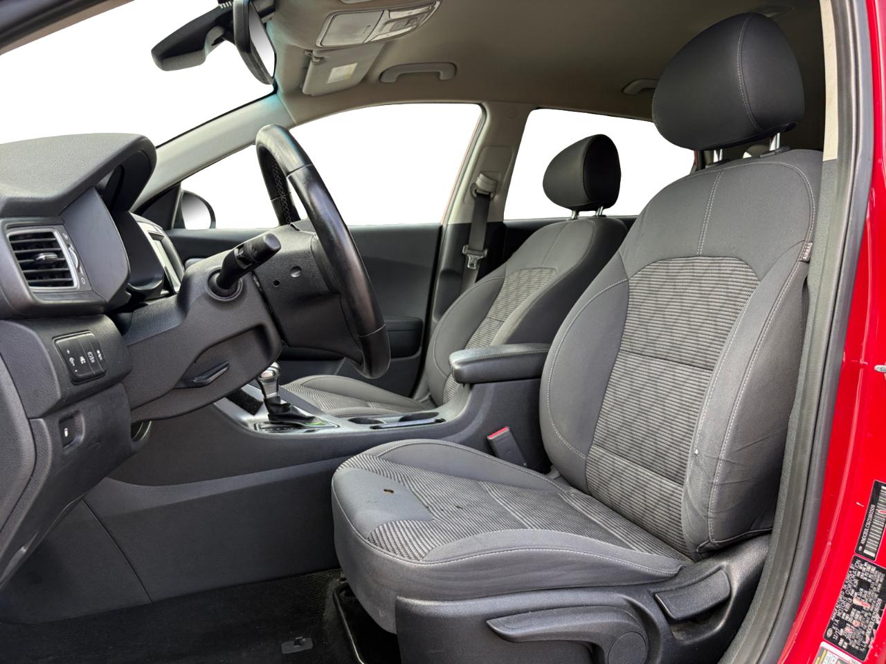 Kia Niro LX FWD 2018