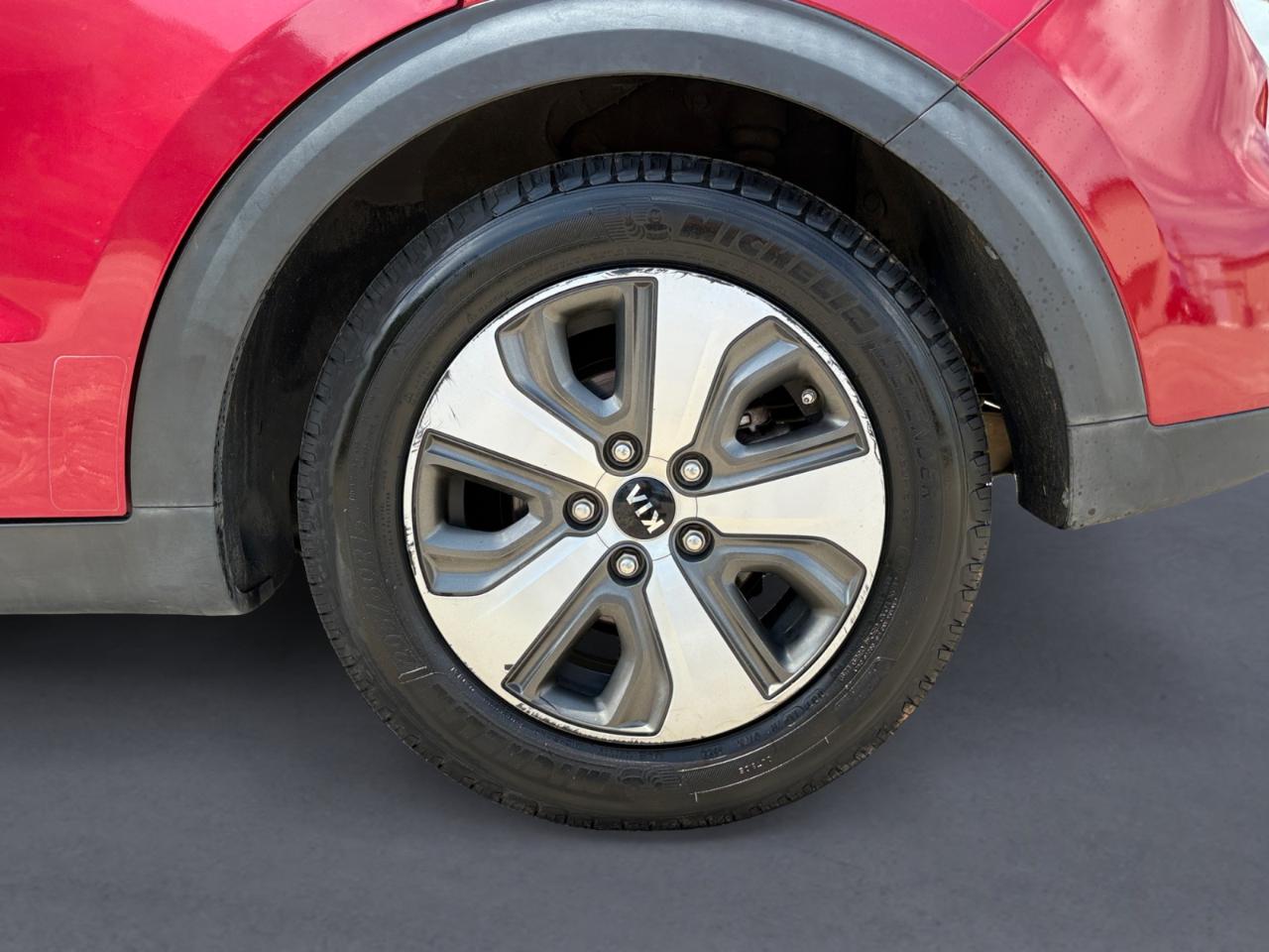 Kia Niro LX FWD 2018