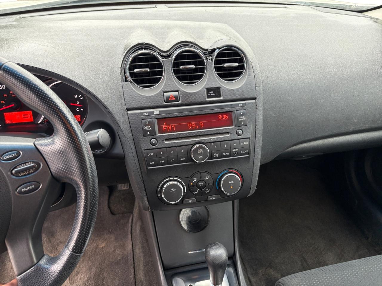 Nissan Altima 2dr Cpe I4 CVT 2.5 S 2010