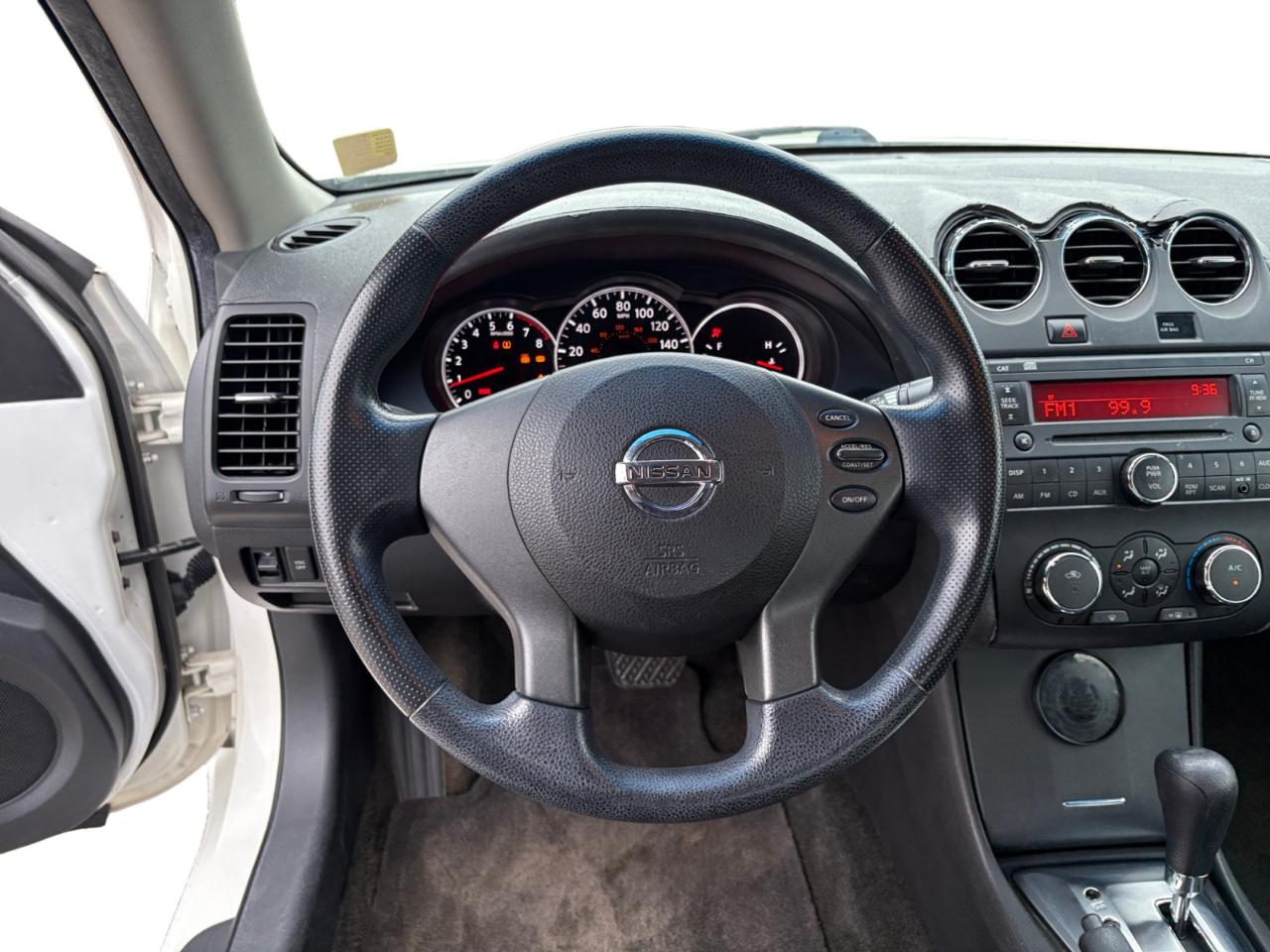 Nissan Altima 2dr Cpe I4 CVT 2.5 S 2010