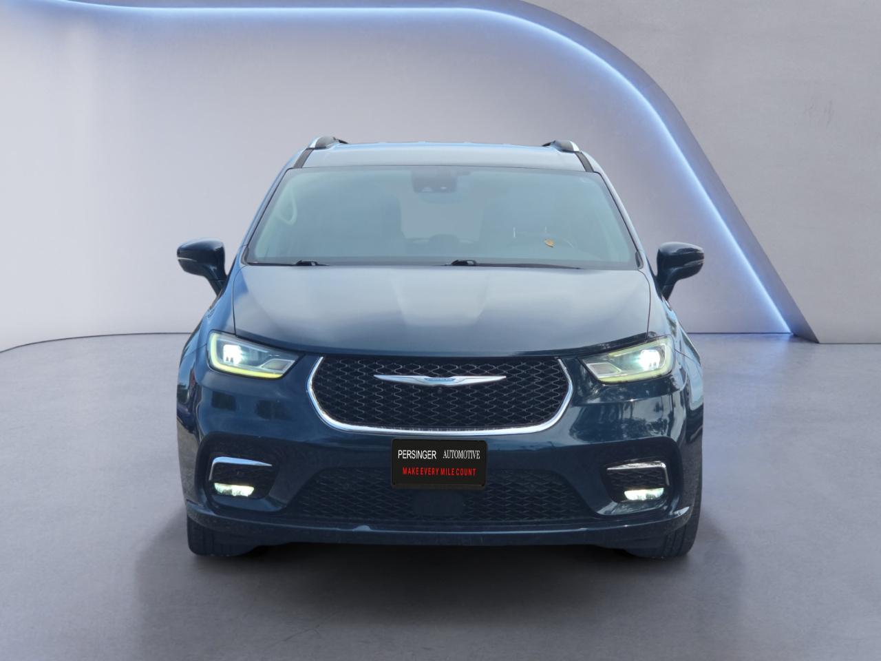 Chrysler Pacifica Hybrid Touring L FWD 2021