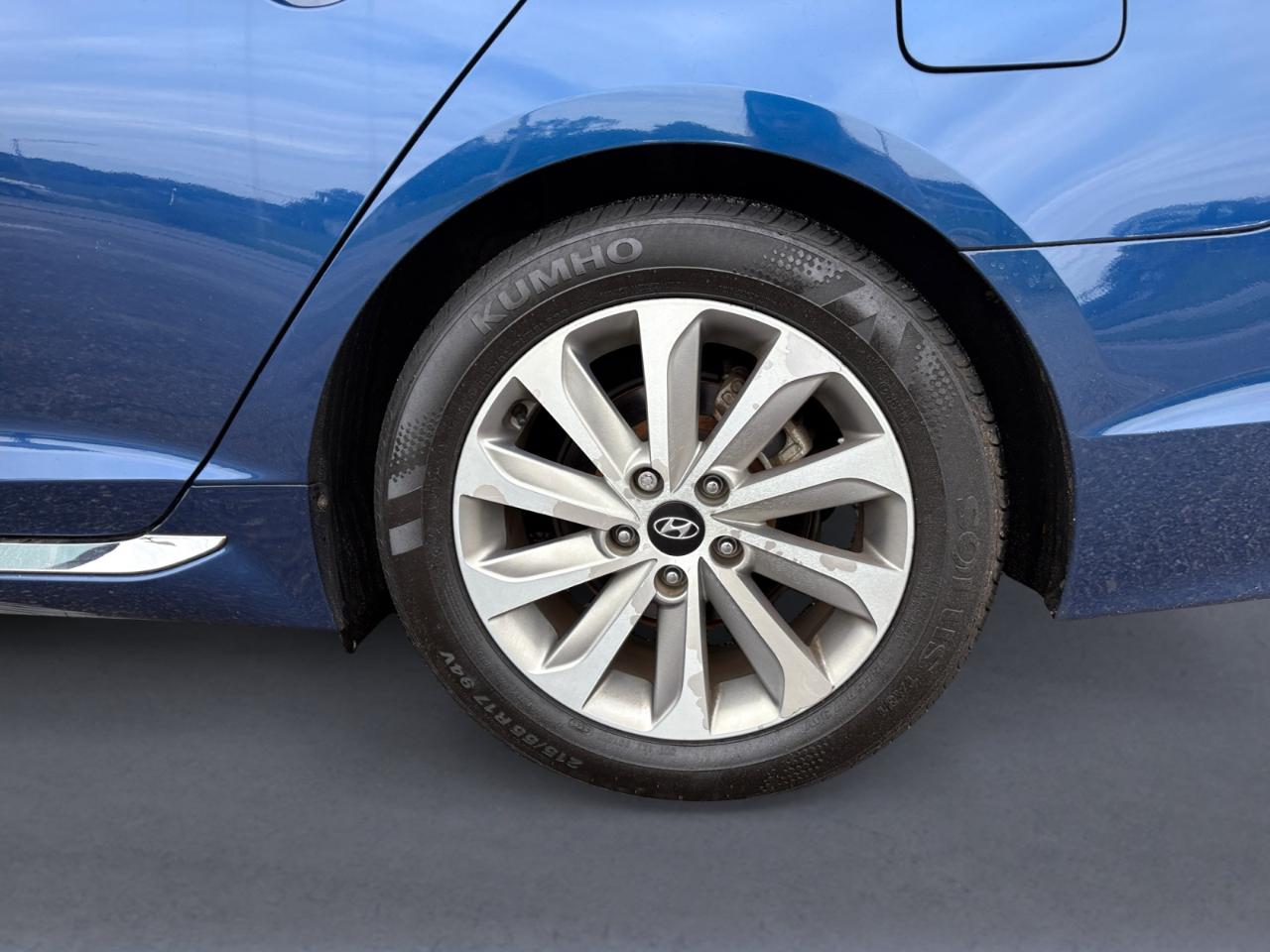 Hyundai Sonata 4dr Sdn 2.4L Sport 2015
