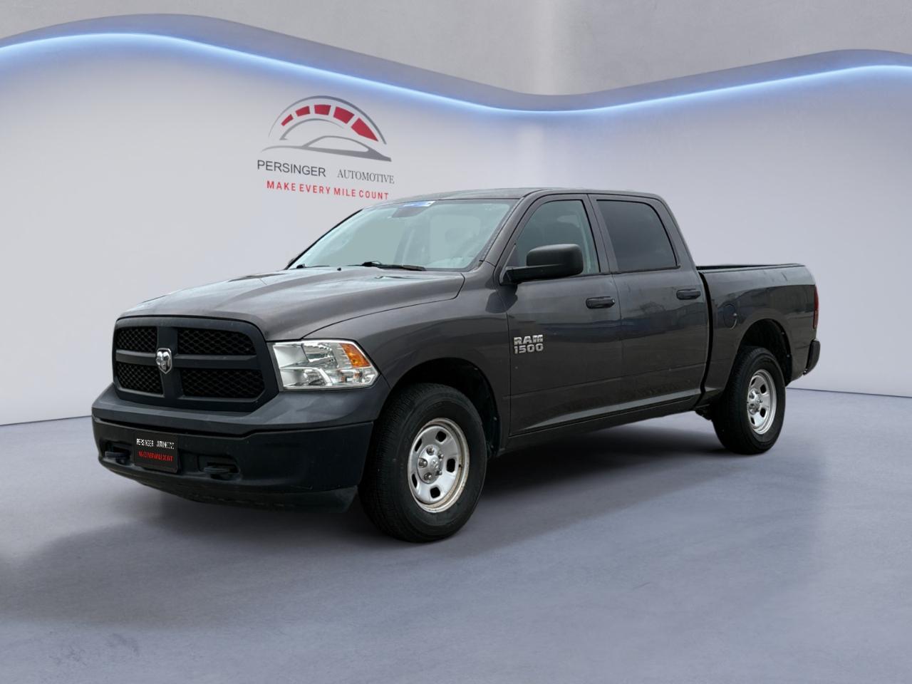 RAM 1500 4WD Crew Cab 140.5" Tradesman 2016