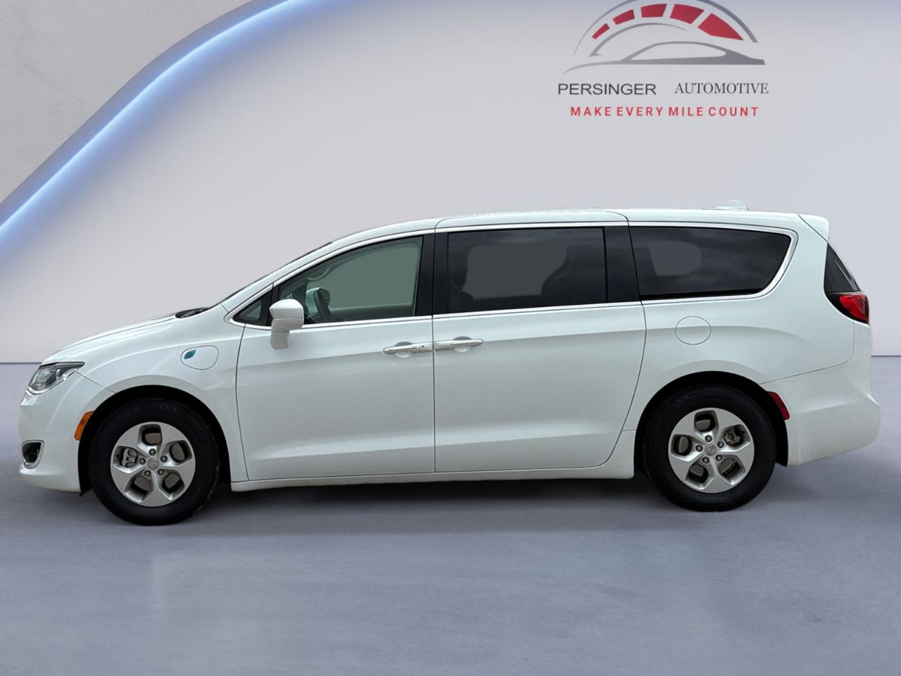 Chrysler Pacifica Hybrid Touring Plus FWD 2018