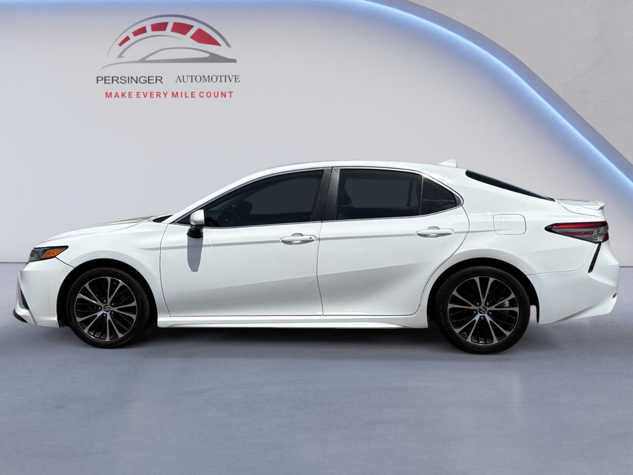 Toyota Camry XLE Auto (Natl) 2019