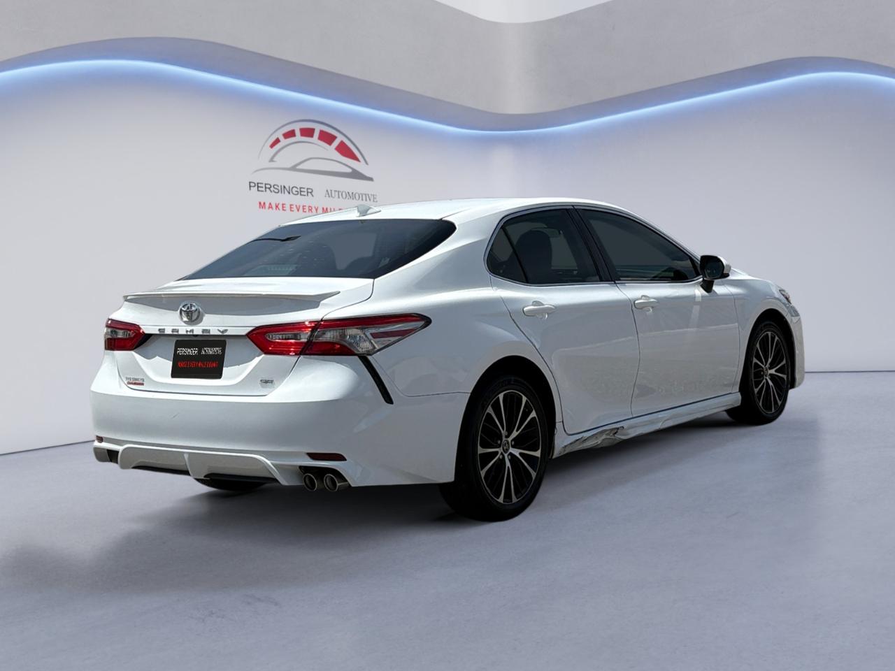 Toyota Camry XLE Auto (Natl) 2019