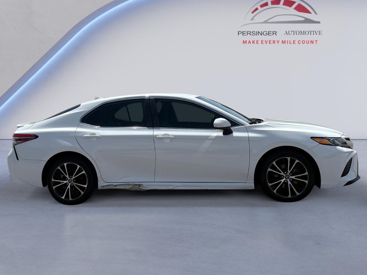 Toyota Camry XLE Auto (Natl) 2019